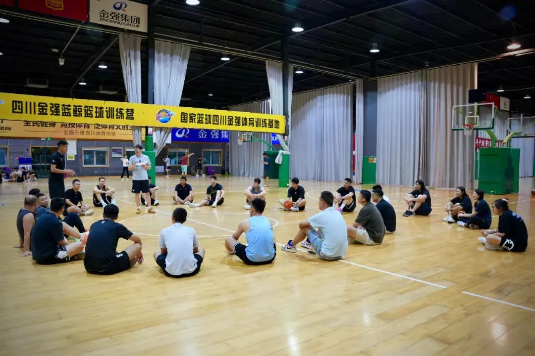 如何在篮球训练中有效应对压力?_0
